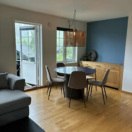 In Out Mountain Apartment Hara